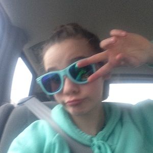 Meet your Posher, Libby